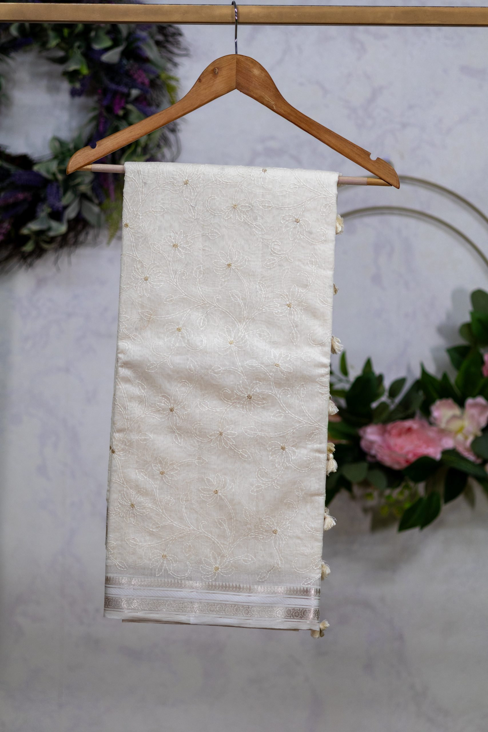 Pure Chanderi Silk Saree with Small Butti Embroidery & Light Antique Zari Border - Image 2