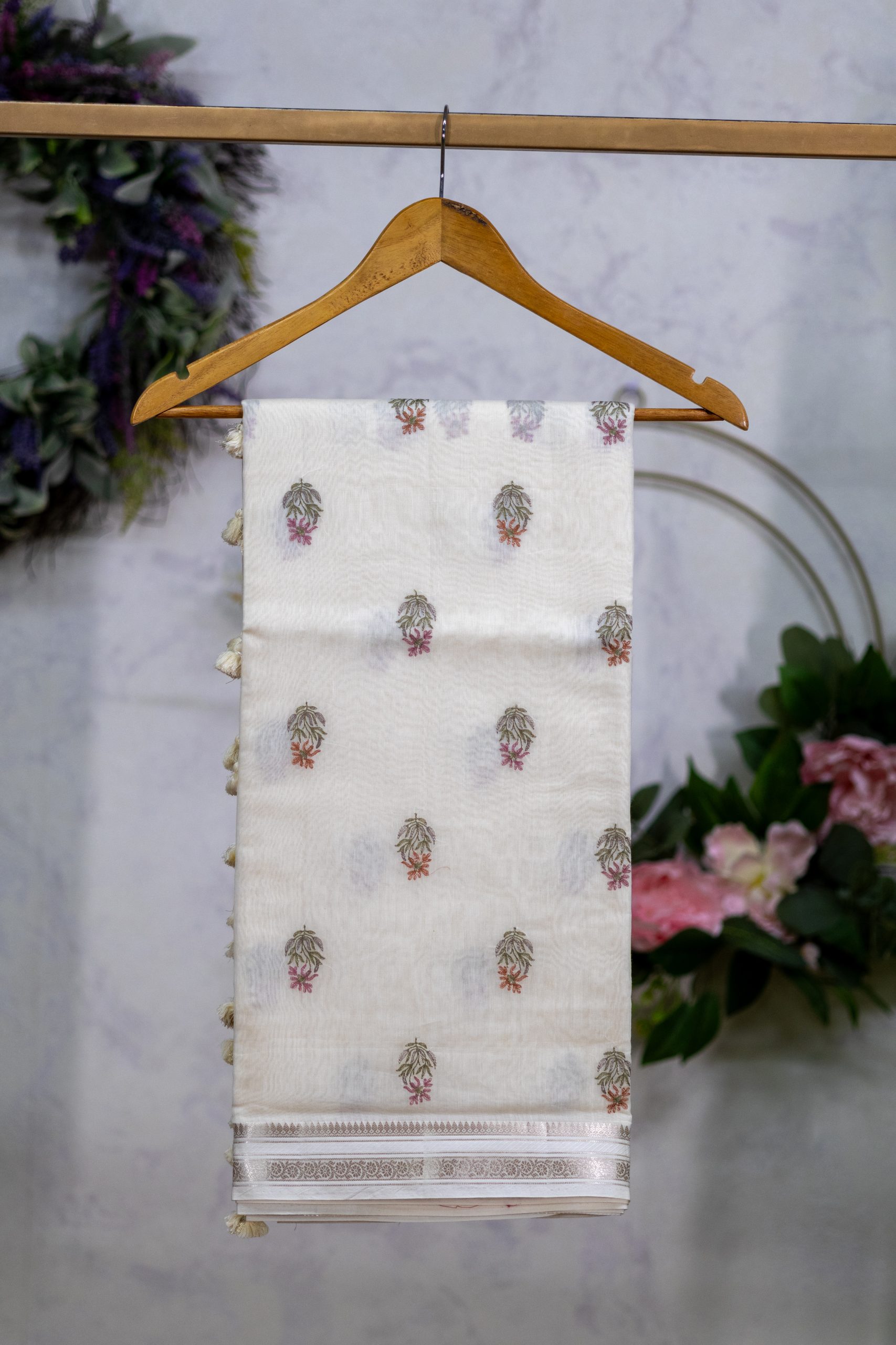 Pure Chanderi Silk Saree with Small Butti Embroidery & Light Antique Zari Border - Image 4