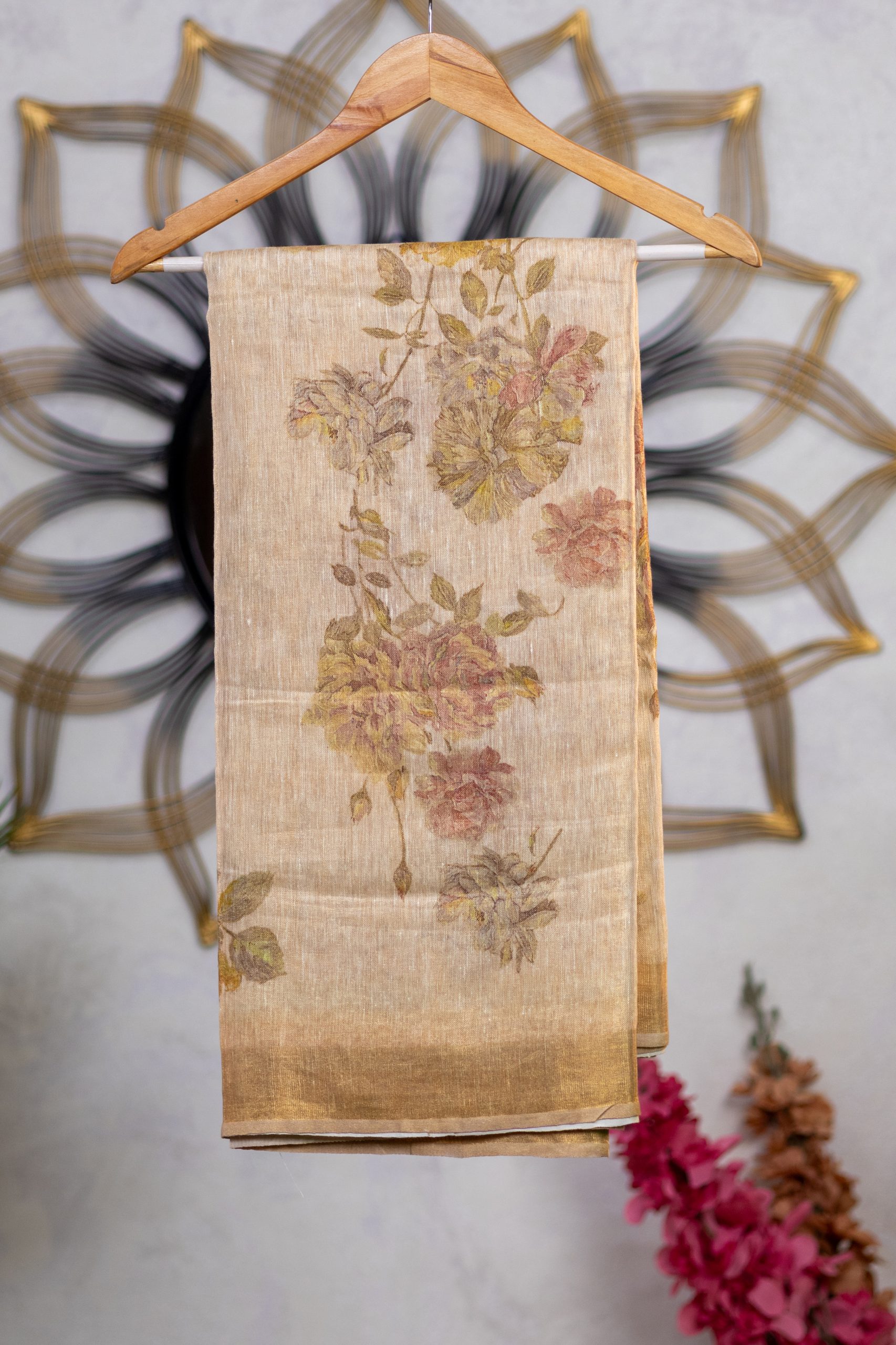 Pure Linen Tissue Saree with Floral Digital Print - Image 4