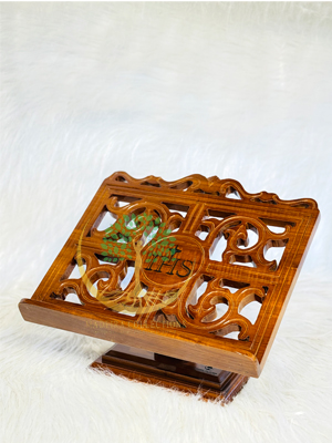 Wooden Holly Stand With Design